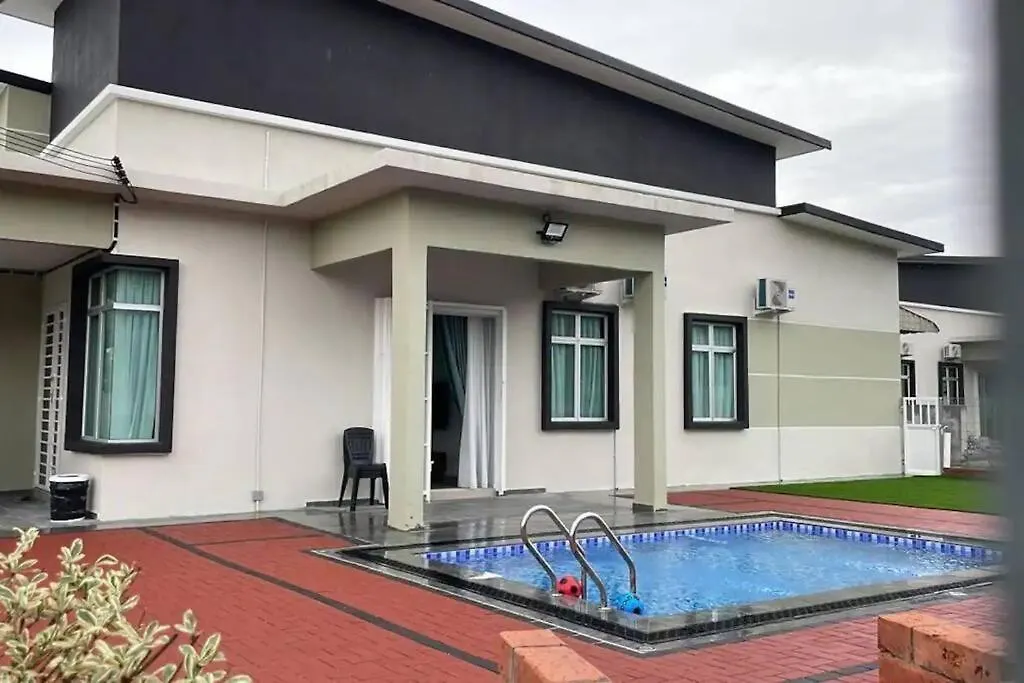 Сasa de vacaciones Laman Kaseh Homestay Bukit Katil 4Bedroom With Swimming Pool Ayer Keroh