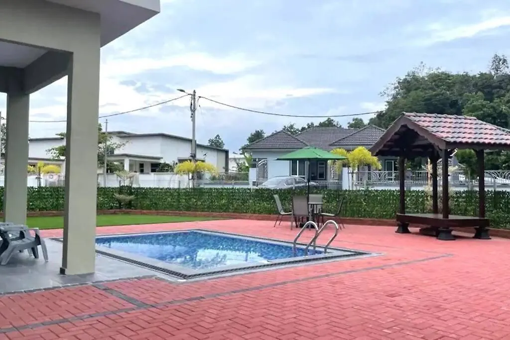 Laman Kaseh Homestay Bukit Katil 4Bedroom With Swimming Pool Ayer Keroh 0*,  Malasia