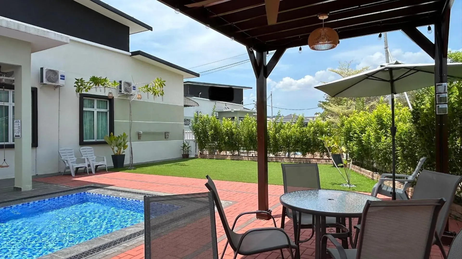Сasa de vacaciones Laman Kaseh Homestay Bukit Katil 4Bedroom With Swimming Pool Ayer Keroh